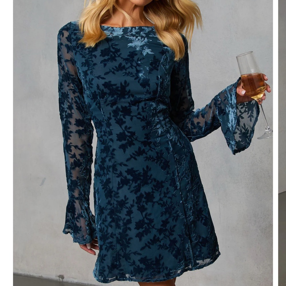 Vici Navy Floral Long Sleeve Dress